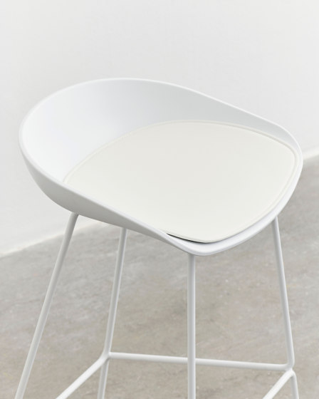 About A Stool AAS 38 | Sgabelli bancone | HAY