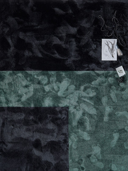 Silky Seal 1207 Brombeer | Rugs | OBJECT CARPET