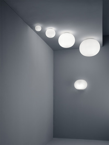 Mini Glo-Ball Ceiling/Wall Mirror | Wall lights | Flos