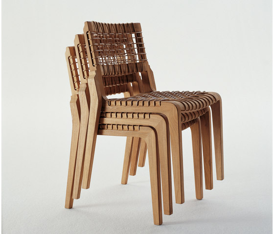 Synthesis | Chairs | Unopiù