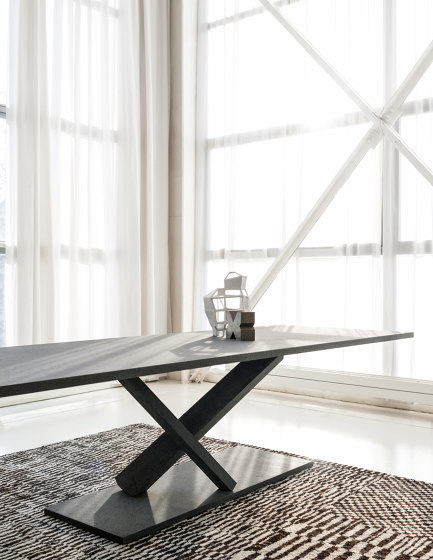 Element | small table | Side tables | Desalto