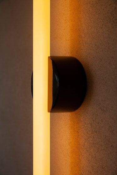 Kilter Wall Light 500mm length 2200K Dark Grey | Wall lights | Tala