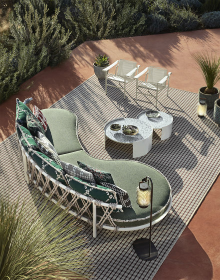 1 Fauteuil dossier basculant, Outdoor | Sillones | Cassina