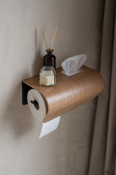 Captain vertical toilet roll holder with wet wipe dispenser | Toilettenpapierhalter | PlyDesign