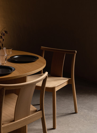 Merkur Dining Chair, Black Oak | Audo Bouclé 06 | Chaises | Audo Copenhagen