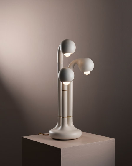 Table Lamp 24” Robin's Egg | Lámparas de sobremesa | Entler
