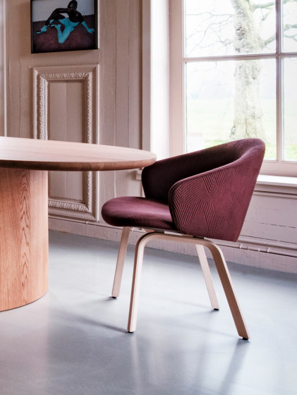 Close+ C | Chairs | Arco