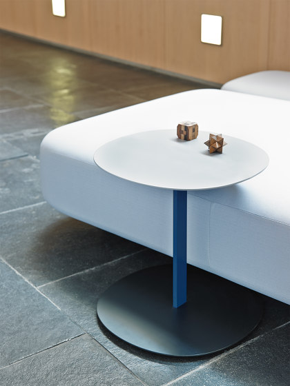 Serra H50 without strap | Tables d'appoint | viccarbe