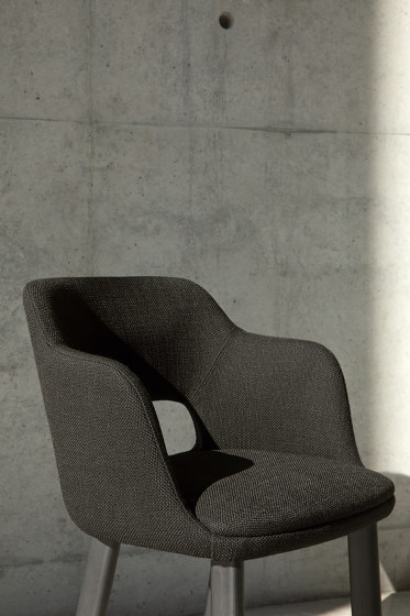 DORY Lounge Chair 5.03.0 | Armchairs | Cantarutti