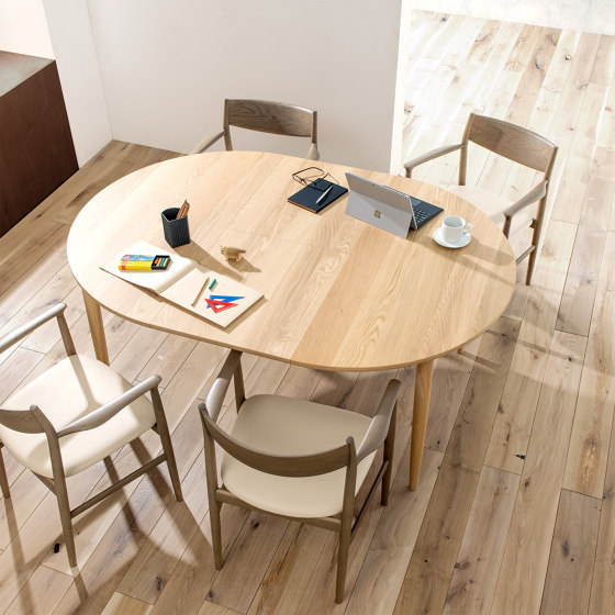 Mom Dining Extension Table 90 × 90 | Esstische | CondeHouse