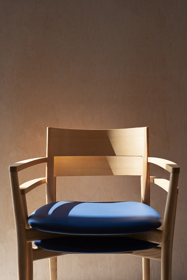 PATTA Stackable Armchair 2.01.I | Chairs | Cantarutti