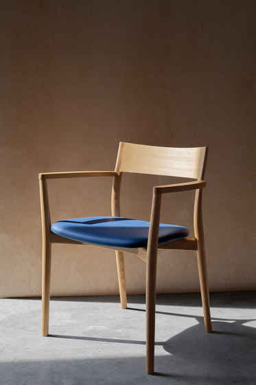 PATTA Stackable Chair 1.01.I | Sillas | Cantarutti