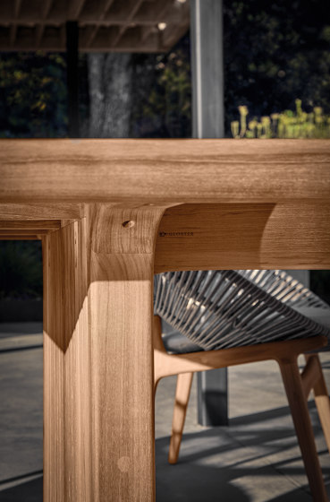 Deck Sofa Tisch 223 cm | Couchtische | Gloster Furniture GmbH