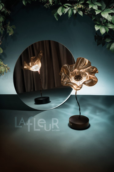 Lafleur Battery | Prisma | Lampade tavolo | Slamp