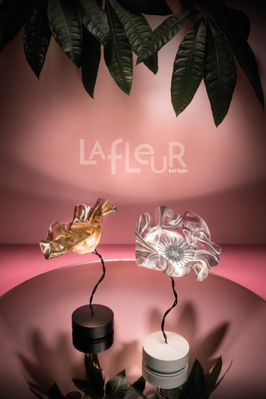 Lafleur Applique | Velvet | Wall lights | Slamp