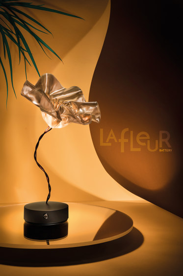 Lafleur Battery | Prisma | Lampade tavolo | Slamp