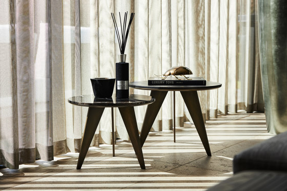 Emerald Side Table Brown Brass + Marble Arrabescato Top | Tables d'appoint | DAMI Luxury Interior