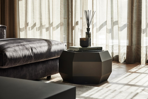 Sapphire Side Table Softtouch Bronze + Marble Café Amaro Top | Beistelltische | DAMI Luxury Interior