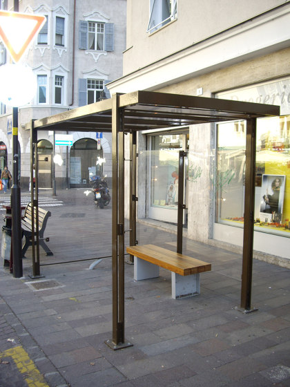Bus | Vela shelter | Bus stop shelters | Euroform W