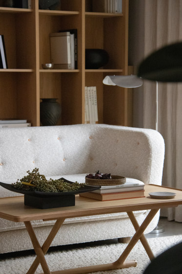 Jäger Lounge Table, Walnut | Coffee tables | Audo Copenhagen
