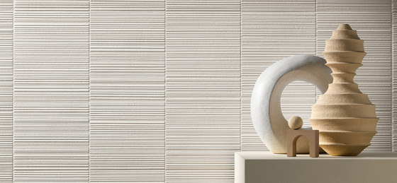 3D Wall Plaster Combed White 50X120 | Baldosas de cerámica | Atlas Concorde