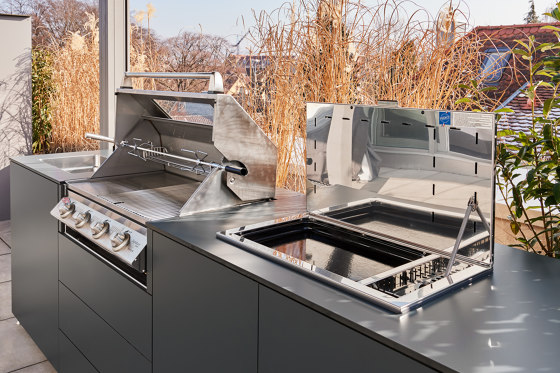 INFINITY | Outdoor Kitchen | 3100 | HPL Grey | Estante I Flammkraft | Cocinas compactas de exterior | OCQ