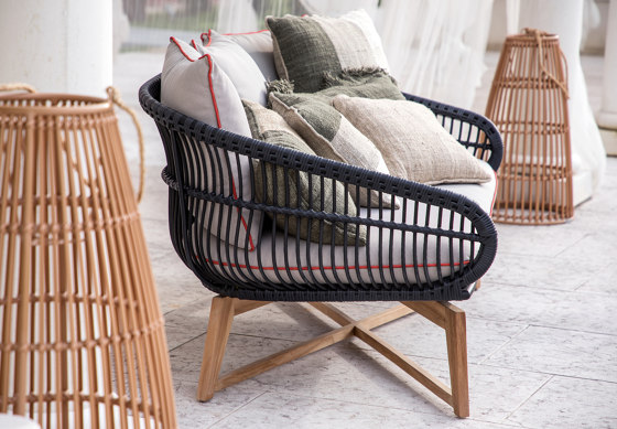 Armony Lounge Chair Wood Legs | Sillones | cbdesign