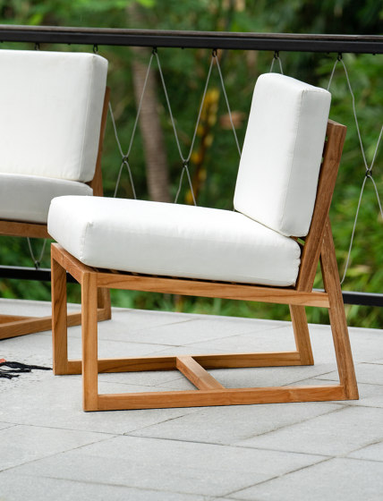 Betty Lounge Chair | Armchairs | cbdesign