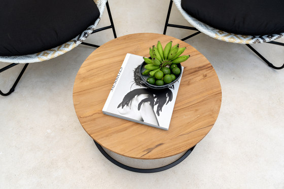 Light Round Cross Leg Slate Top Coffee Table | Tables d'appoint | cbdesign