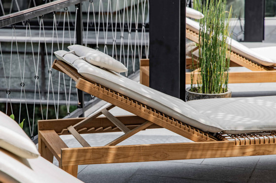Orizont Sunbed Barcode Weaving  | Sun loungers | cbdesign