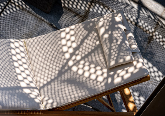 Orizont Sunbed Barcode Weaving  | Bains de soleil | cbdesign