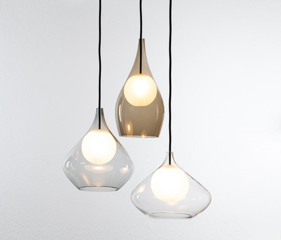 Next Shade C pendant light in beige glass, dimmable | Suspensions | Isabel Hamm Licht