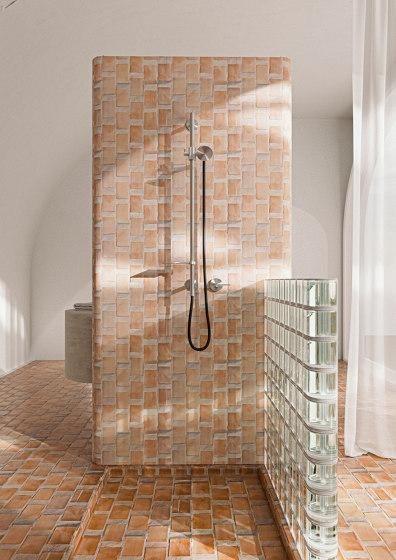 FFQT | Gruppo lavabo da parete con bocca di erogazione | Rubinetteria lavabi | Quadrodesign