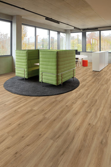 Loose Lay | PW 2002 | Synthetic panels | Project Floors