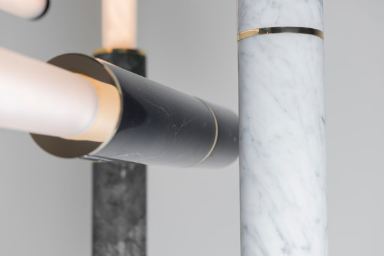 Light Pipe | S 58—11 - Brushed Brass - Black / White / Green | Suspended lights | Empty State