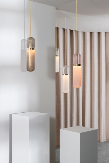 Pill S | 36—05 - Brushed Brass - Opal / Pink | Lampade sospensione | Empty State