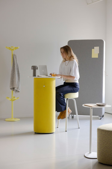 Pully Pillar | Square with large top | Standing tables | Cascando