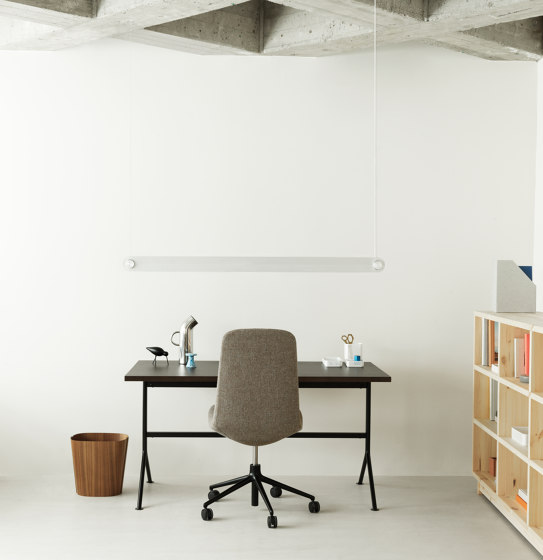 Kip Desk Black Steel Pine | Bureaux | Normann Copenhagen