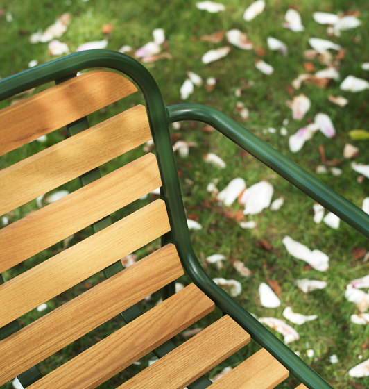 Vig Lounge Chair Dark Green | Armchairs | Normann Copenhagen