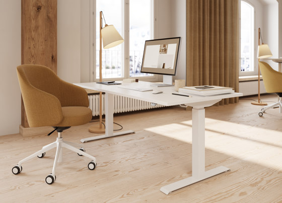 Sola with Sled Base & Armrests | Stühle | Martela