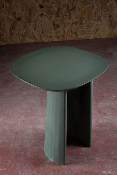Fusto Coffee Table I | Tables d'appoint | Forma & Cemento