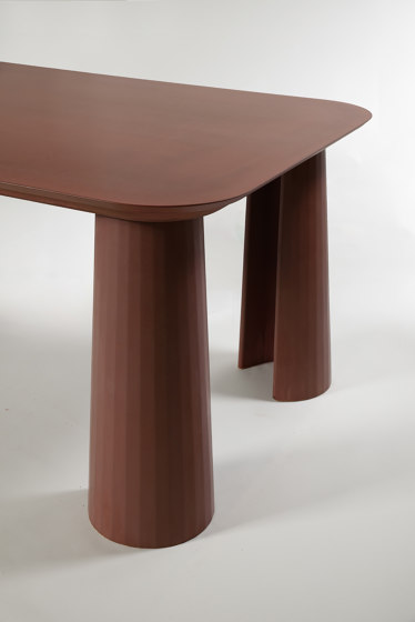 Fusto Oval Coffee Table II | Mesas de centro | Forma & Cemento