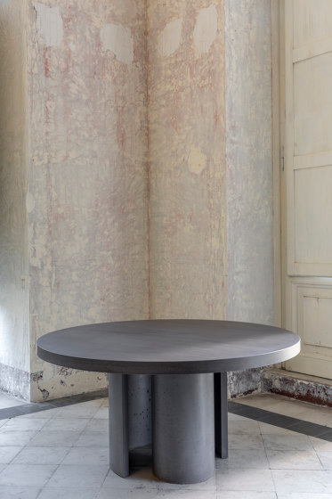 Atlante Dining Table | Dining tables | Forma & Cemento