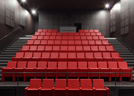M100 with floor-length sides | Auditorium seating | Lamm