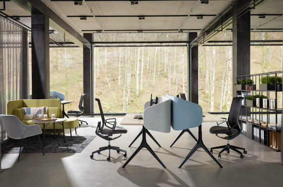 motiv swivel chair seat upholstered, back with mesh, ring armrest | Sillas de oficina | Wiesner-Hager