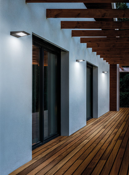 Solar wall lamp | Lámparas de pared | Zafferano