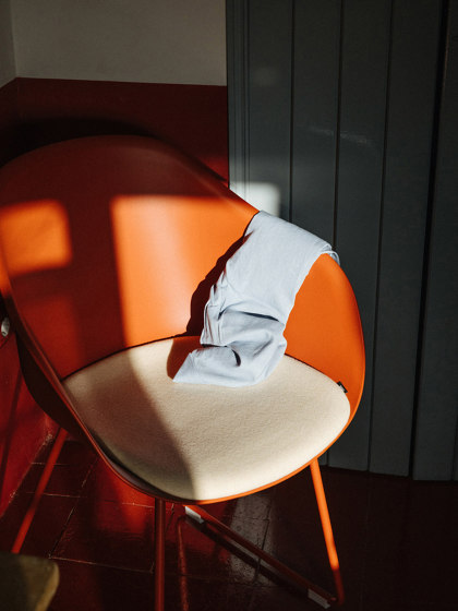 Stuhl Lore mit Kufengestell | Stühle | ENEA