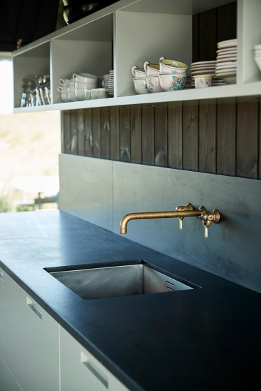 SP faucet built-in faucet with swivel spout s200 mm | Robinetterie pour lavabo | TONI Copenhagen