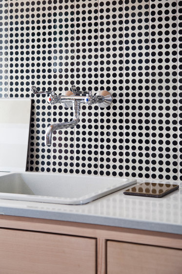 SP Elbow tub / shower fitting on floor stands | Badewannenarmaturen | TONI Copenhagen