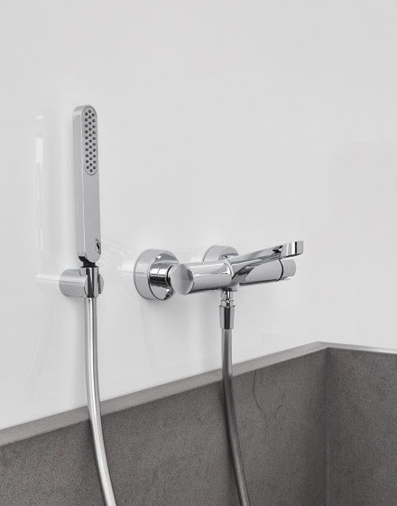 Nomos Go F4164/4 | Mezclador de suelo para bañera con set de ducha | Grifería para bañeras | Fima Carlo Frattini